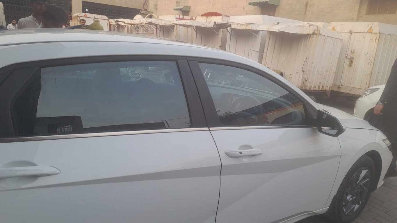 Hyundai Elantra 2025 (white) with Q Tints Light Shade film